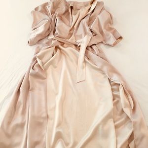 Reversible satin robe